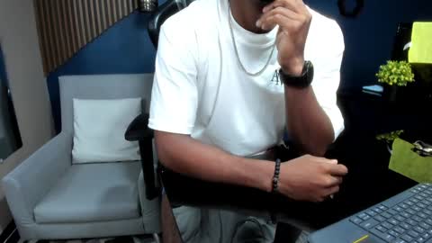 James  online show from December 7, 12:13 pm