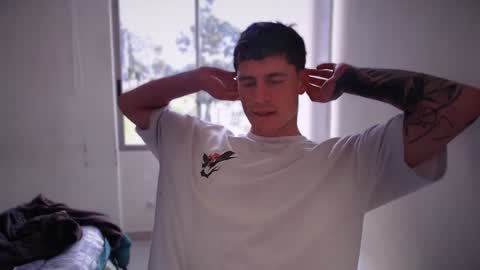 jamesss____ online show from January 24, 8:32 pm