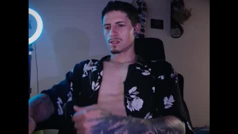 jamesss____ online show from December 13, 7:53 pm