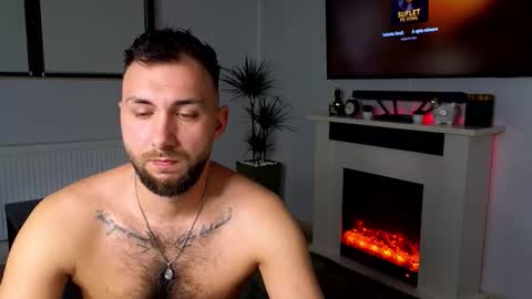 Robbie online show from November 16, 8:49 am