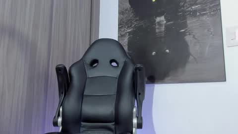 jamzawolf online show from December 22, 8:50 pm