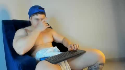 Snapshot of jared_scott_ chatting on October 31, 2:24 am Jared  online show from October 31, 2:24 am