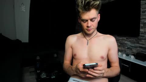 JasoN online show from September 25, 1:48 am