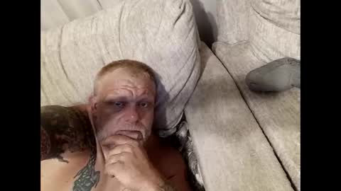 jasongriffey42 online show from October 20, 9:13 am