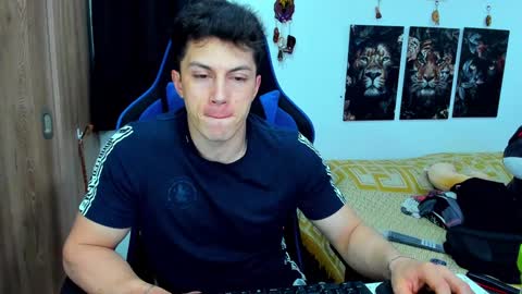 Javier online show from January 11, 2:30 am