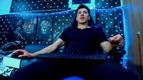 Javier online show from October 13, 11:00 pm