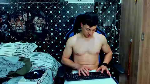 Javier online show from February 20, 6:26 am