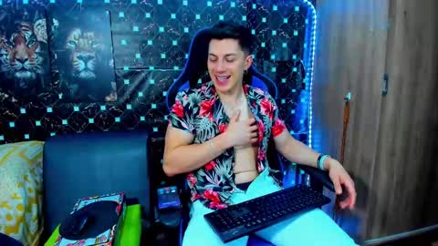 Javier online show from September 29, 4:00 am