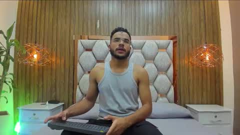 Jay Rock online show from November 24, 3:29 am