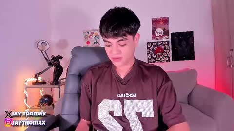 jaythomax online show from March 4, 8:27 pm