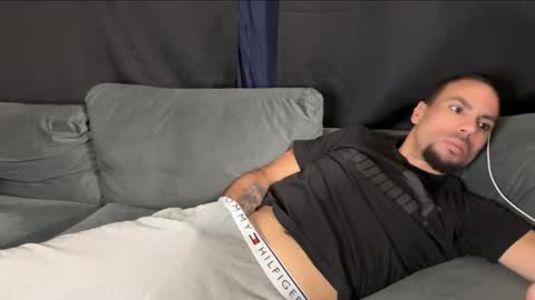 JcMax305 online show from March 29, 4:29 pm