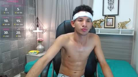 jdwhite18 online show from March 19, 7:33 am