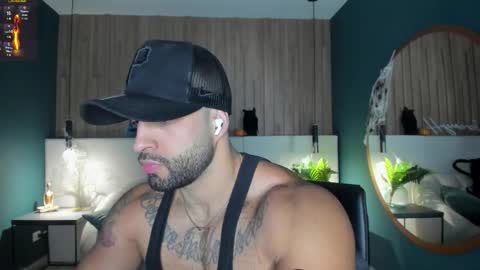 Snapshot of jeremy_harden chatting on October 19, 9:29 pm Jeremy online show from October 19, 9:29 pm