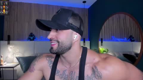 Snapshot of jeremy_harden chatting on September 28, 10:30 pm Jeremy online show from September 28, 10:30 pm