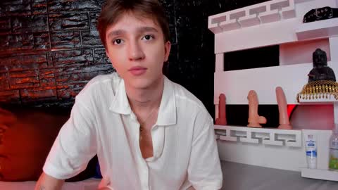 Snapshot of jeremy_salvatore_ chatting on February 28, 7:03 pm jero independent model online show from February 28, 7:03 pm