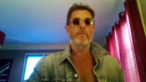 jerflor online show from June 21, 3:50 pm