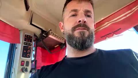 jesaj online show from February 19, 9:39 am