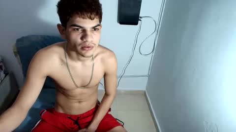 jesshot_bigcock online show from March 8, 8:24 pm