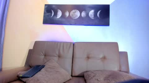 Jessy Mateus online show from December 16, 12:06 pm