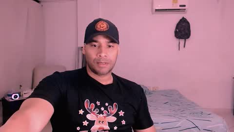 En moreno online show from December 4, 3:35 am