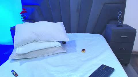 jhoanleandro online show from February 16, 4:09 am