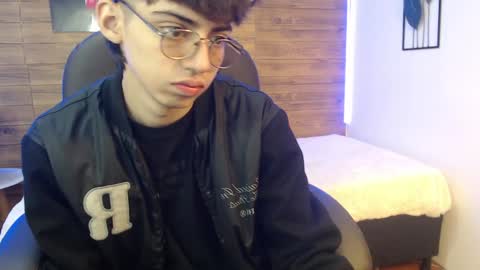 Jhoel online show from December 5, 12:11 pm