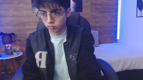 Jhoel online show from December 28, 12:25 pm