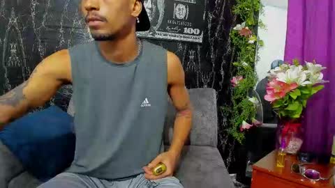 jhonson821 online show from November 19, 2:28 pm