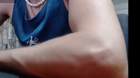 jhosuamoore2 online show from November 22, 9:14 pm