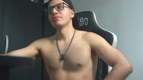 Jhx online show from April 8, 9:34 pm