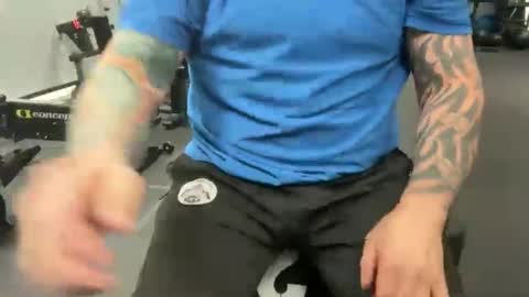 jitzgolfer online show from December 5, 4:08 am