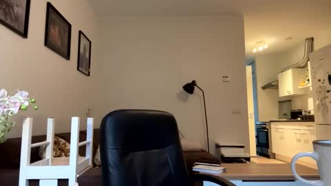 jjd8 online show from December 2, 8:17 am