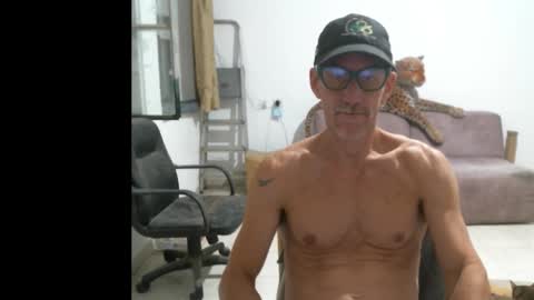 jlmbud online show from November 22, 7:13 pm