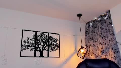 Snapshot of jmortton chatting on February 7, 1:43 pm IGJmortton online show from February 7, 1:43 pm