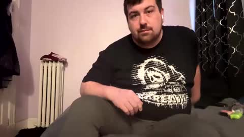 Snapshot of joejoe329 chatting on January 1, 6:06 pm joejoe329 online show from January 1, 6:06 pm