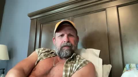 joestros online show from April 20, 8:22 pm