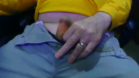 joeyballs123 online show from April 13, 10:32 pm