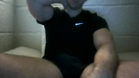 joeybanan online show from March 3, 9:34 pm