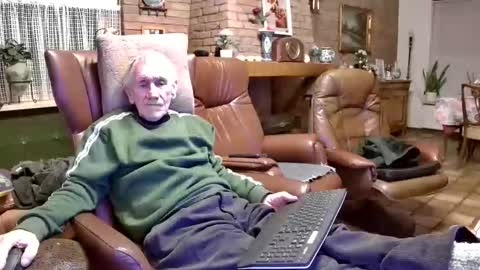 johan7 heet online show from February 15, 9:34 pm