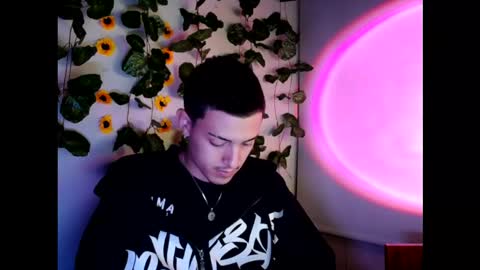 johan_parker222 online show from September 16, 3:18 am