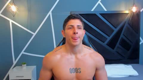 Johan Williams online show from December 10, 2:57 am