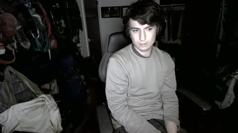 Snapshot of john22jackson chatting on December 17, 7:07 am John Jackson online show from December 17, 7:07 am