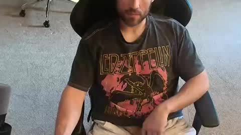 john_donson online show from April 28, 11:42 pm