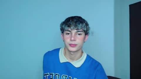 John Vichenso online show from November 25, 10:45 pm