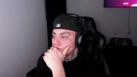 JAXX online show from February 3, 6:33 am