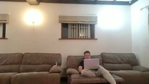 johnathan_stuart33 online show from May 25, 12:06 am