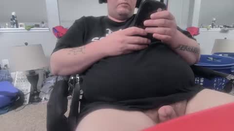 johnfernandez784 online show from July 1, 1:45 pm