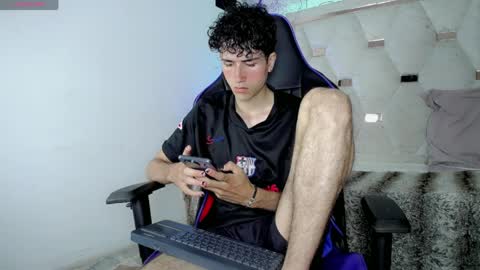 johnny_cagee online show from April 11, 5:14 am