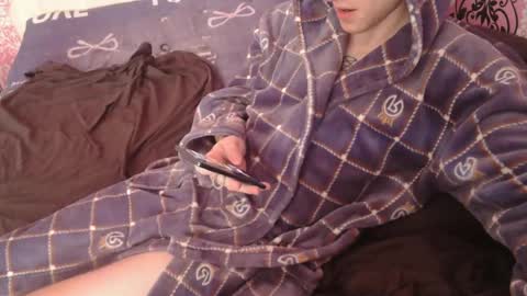 Johnny online show from February 24, 7:11 am