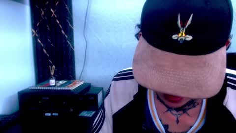 johnsonisaac94  online show from February 15, 4:36 am